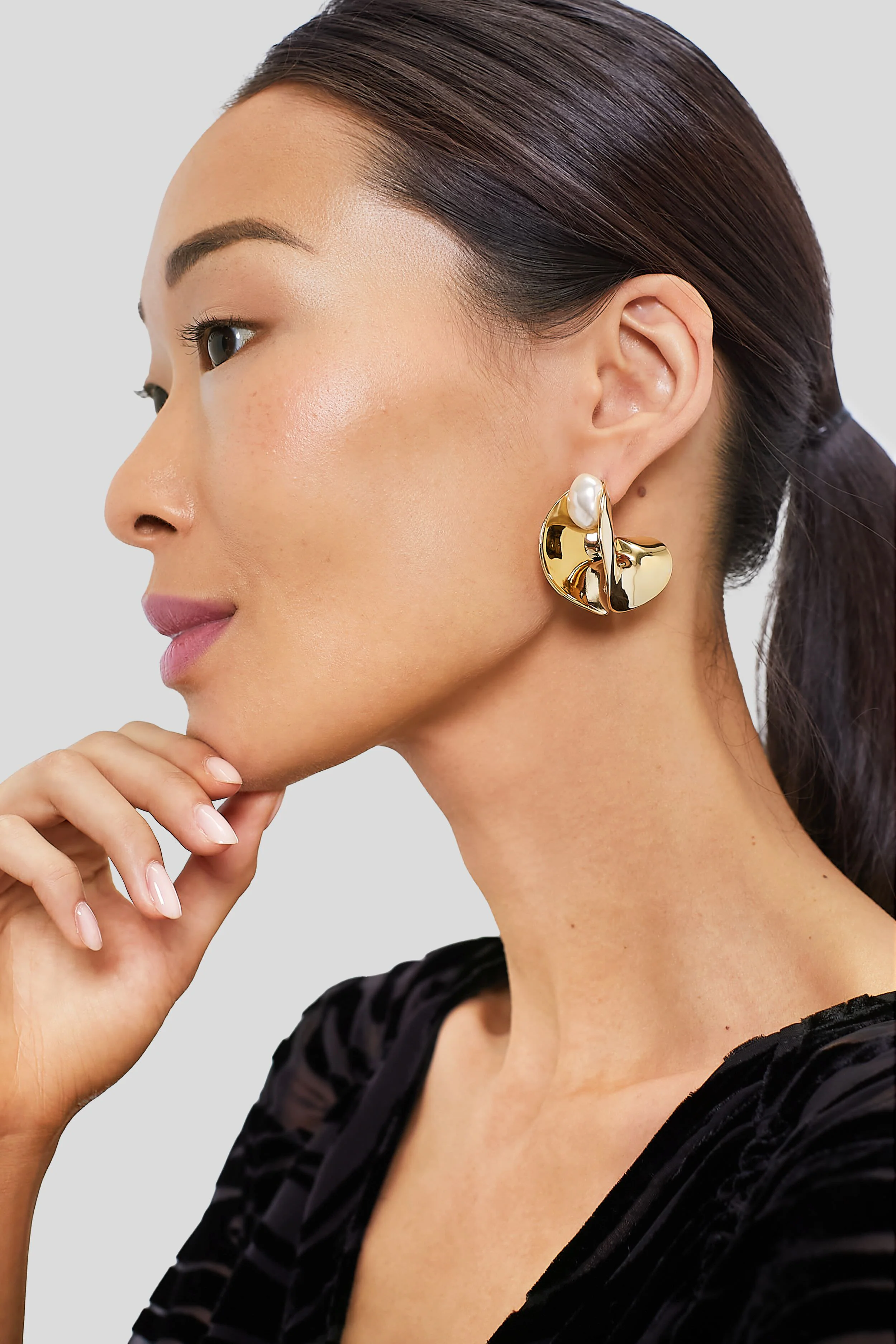Baroque Pearls Shira Earrings - Image 2
